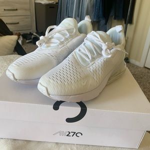 NIKE AIRMAX 270